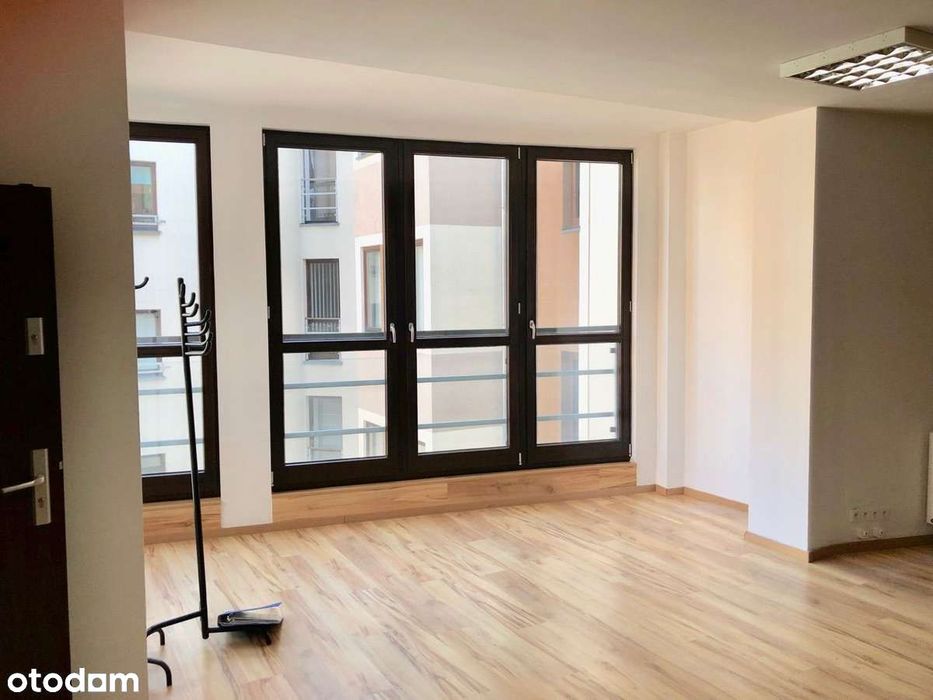 Biuro(-a) Centrum 108m2 (winda,klima)