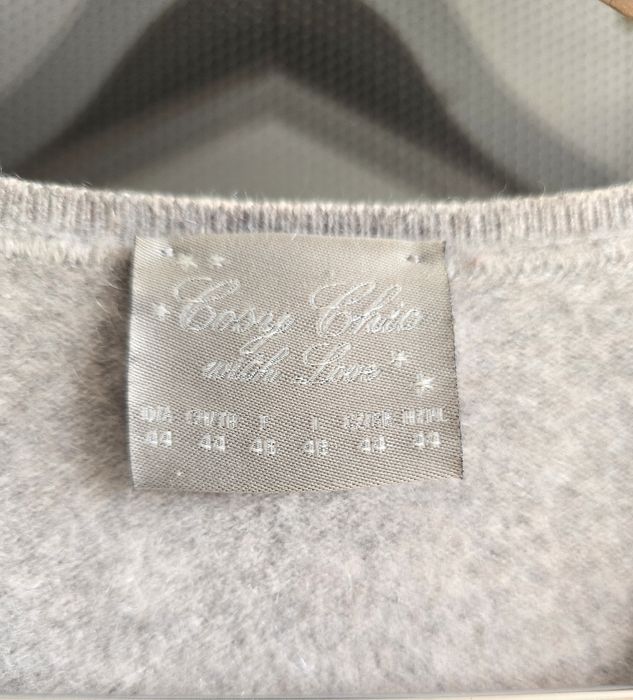 Męski sweter w serek kaszmirowy r.S wełniany szary z łatami