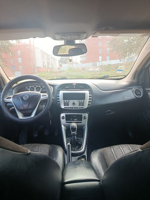 Lancia Delta 2.0 16v caixa de 6velocidades impecável  !!!