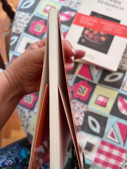 Livro - Meia laranja o que os jovens pensam da tóxico dependência