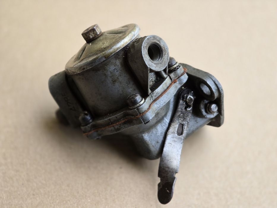 Bomba gasolina de carro antigo.