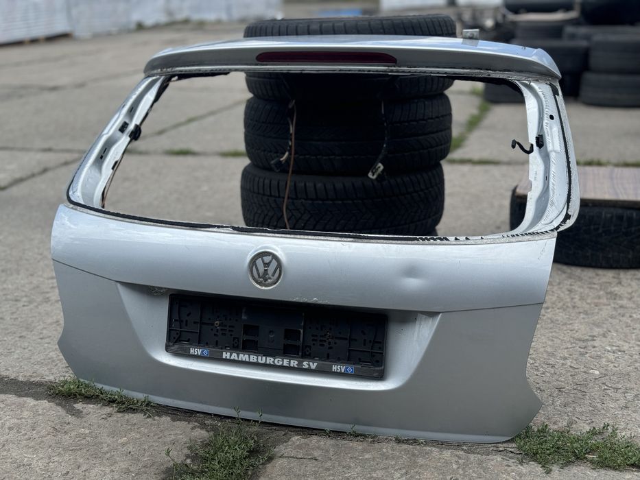 Ляда Golf 5 срібна кришка багажника універсал LA7W гольф 5