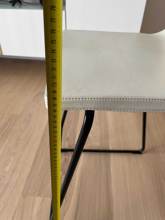 2 Skórzane hokery Ikea