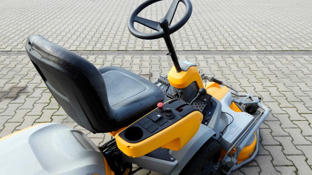 Traktorek kosiarka Stiga Park Royal 4WD HONDA 2 Cylindry (200110.6) - Baras