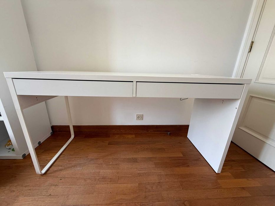 Secretária Ikea MICKE - 142x50 cm