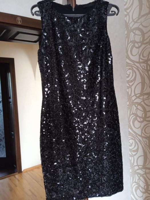 Продам сукню з паєток