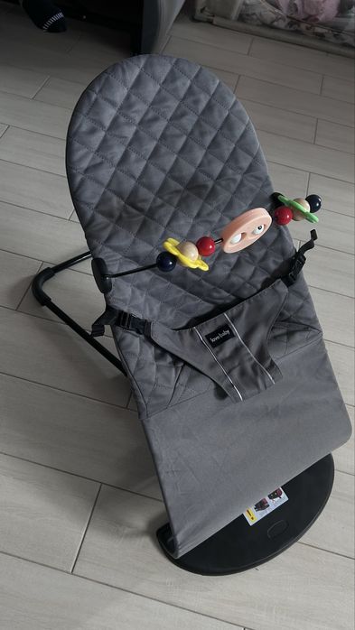 Дитячий шезлонг Love Baby крісло гойдалка сірий дуга з іграшками