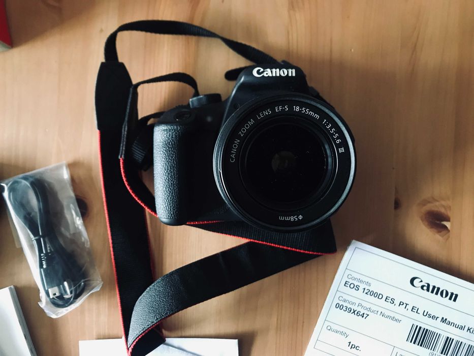 Máquina Fotográfica/Filmar Canon EOS 1200D