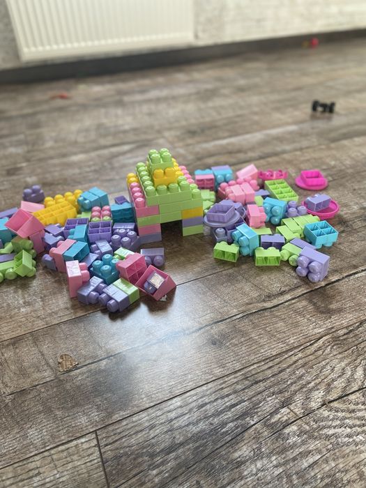 Дятячий конструктор типу LEGO