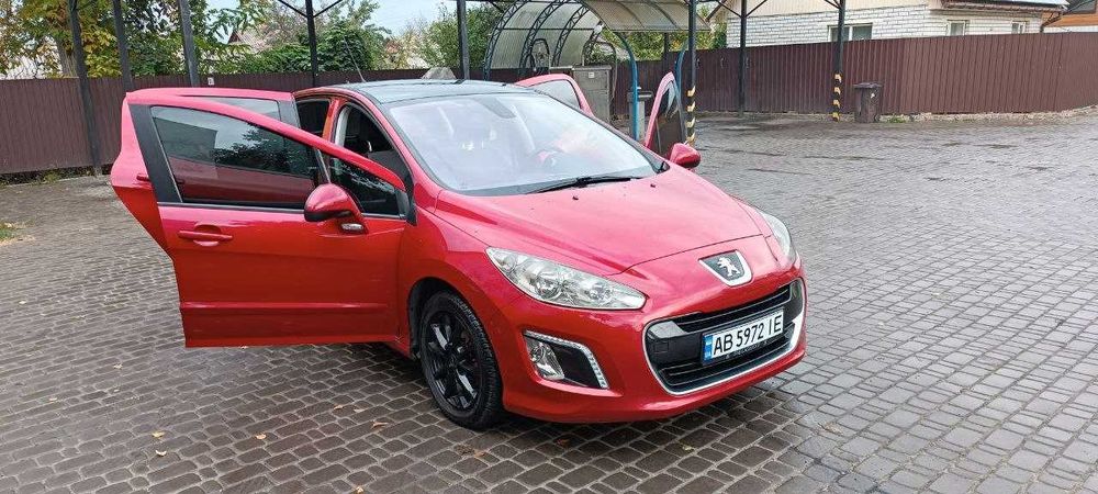 Продам власний Peugeot 308, 2011 р., автомат