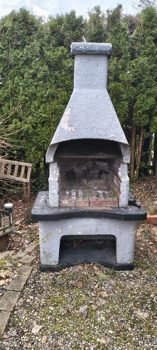Grill węglowy,betonowy