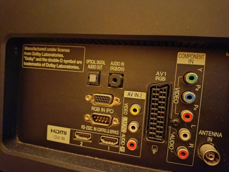 Телевизор Lg 42 дюйма  + ТВ приставка на андроид