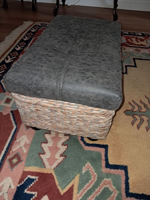 Bau em vime cinza azul