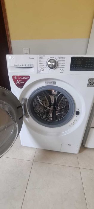 Máquina de Lavar Roupa LG usada mas em ótimo estado