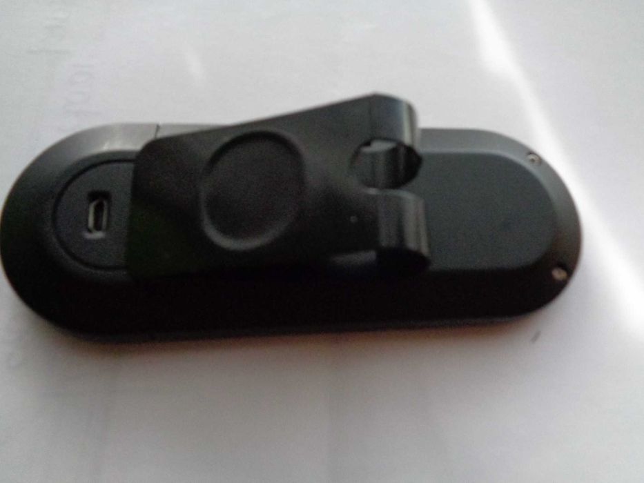 Multipoint speakerphone - zestaw głośnomówiący z funkcją Bluetooth