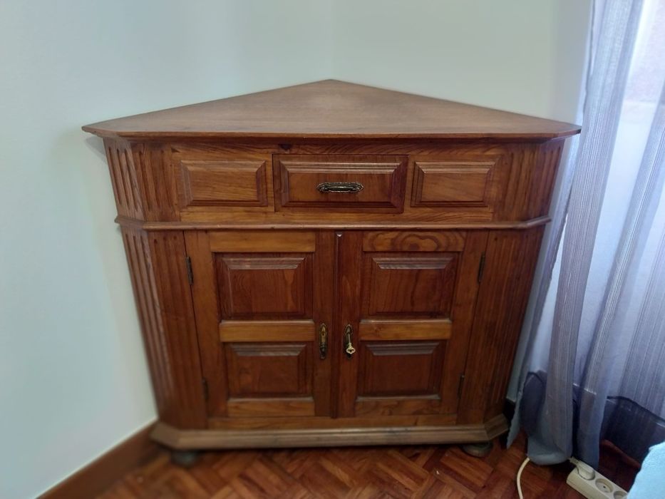 Bar de canto novo motivo mudança