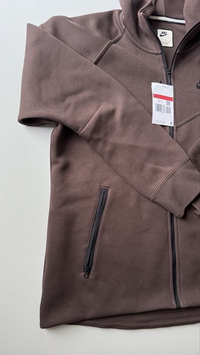 Nike Tech Fleece “Windrunner” Hoodie – Women’s XL, Baroque Brown