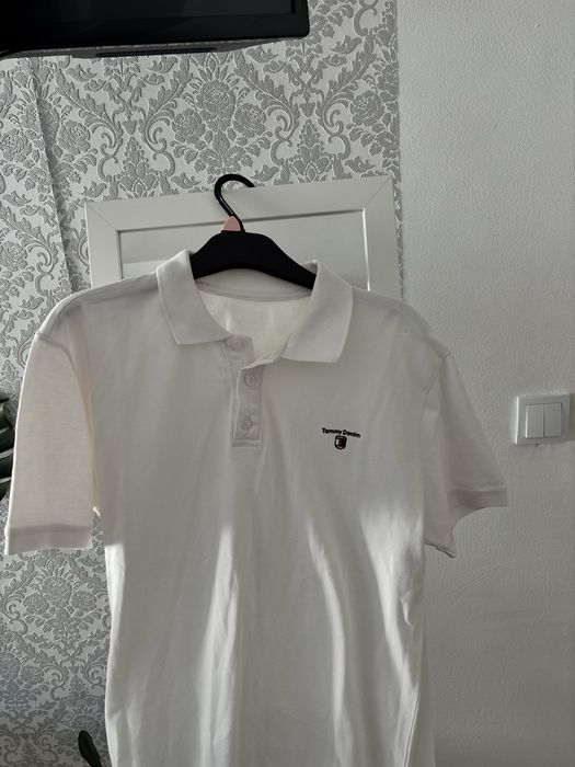 Biała koszulka polo