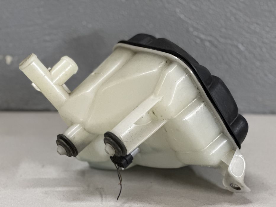 Бачок розширювальний,тосолу Mercedes-Benz ML/GLE w166