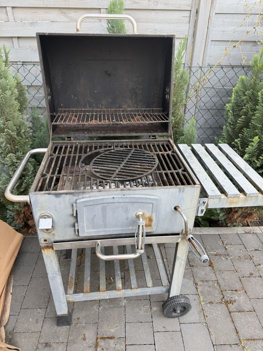 Grill węglowy używany
