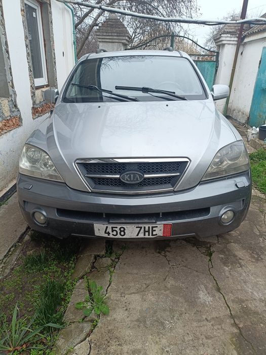 Продаю свою KIA Sorento 2.5 дизель, механіка , 2009 рік.
Двигун в хорошому стані.
Можливий пригон військовим.