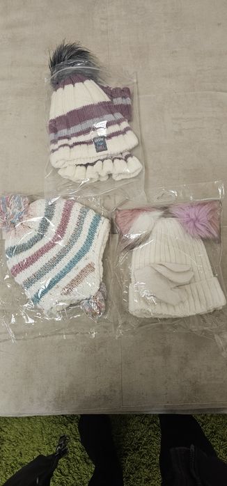 Шапки, шарфи. Рукавички