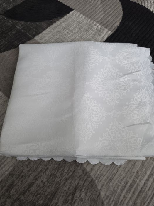 Obrus biały 300x140