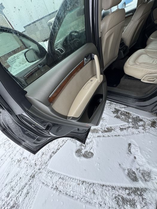 Продам AUDI Q7 в гарному стані на свої роки