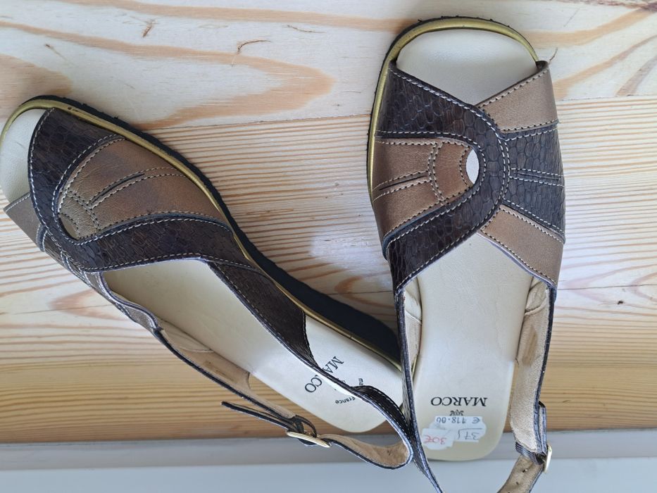 Шкіряні босоніжки нові брендові  Франція