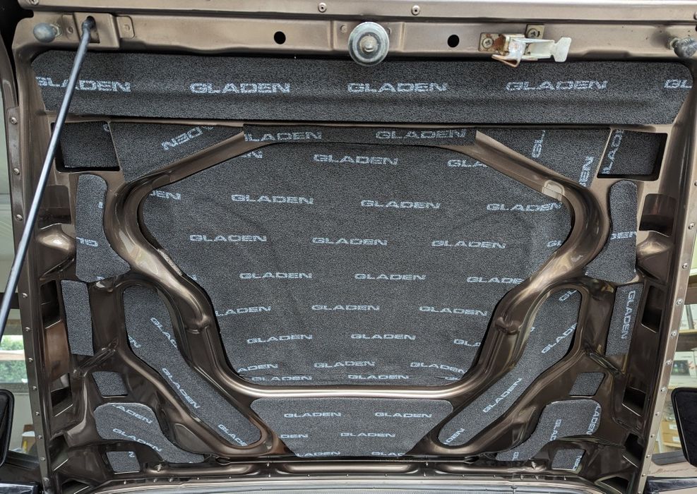 Isolamento capot Land Rover Defender e Range Rover