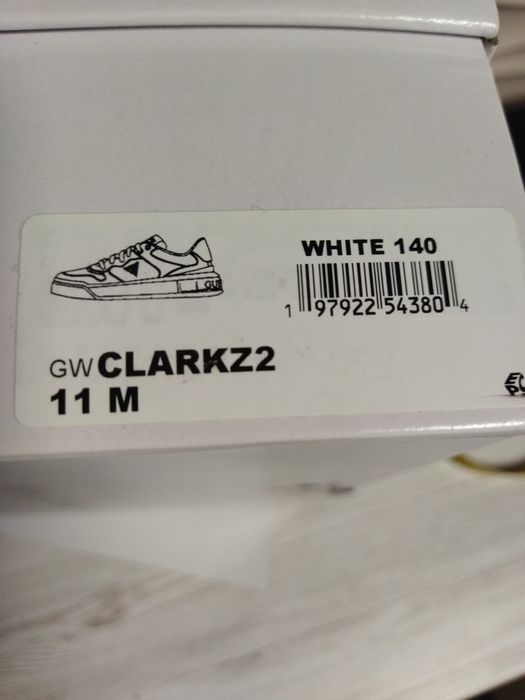 Жіночі кросівки Guess 41 р 42 р