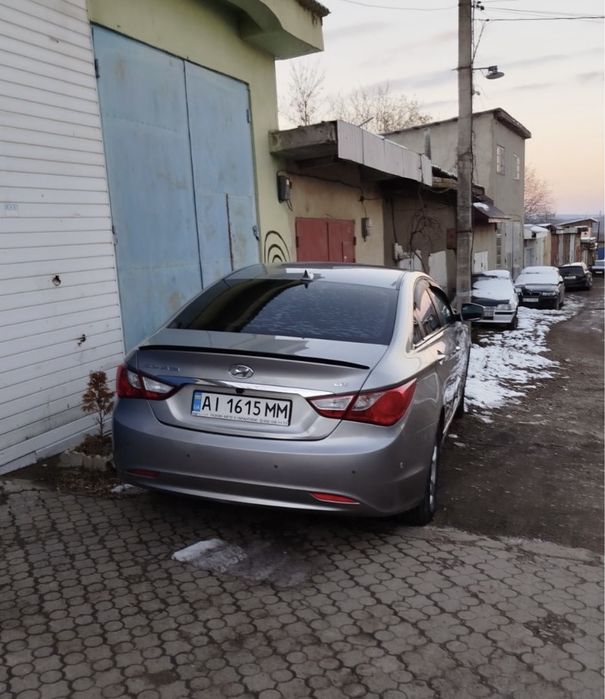 Автомобіль Hyundai sonata