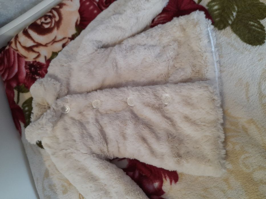 Шубка на дівчинку