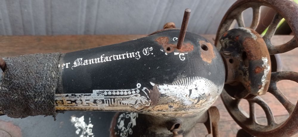 Швейна  машинка Зінгер