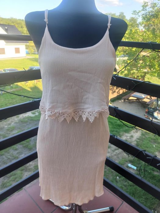 Letnia sukienka Cropp pudrowy róż