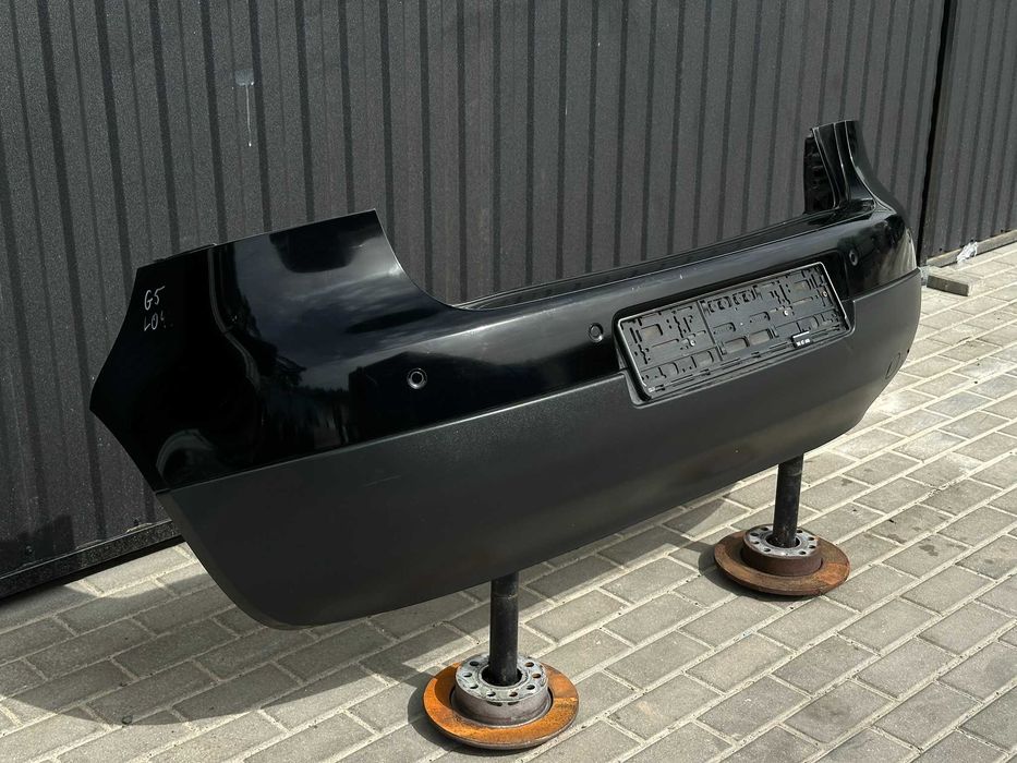 Бампер задній хетбчек Golf 5 бампер чорний Фольксваген Гольф 5 L041