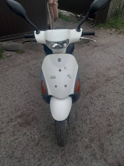 Продам скутер Сузукі Летс 4