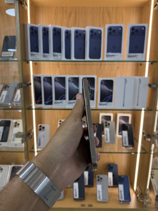 IPHONE 16 PRO MAX 256GB COMO NOVO