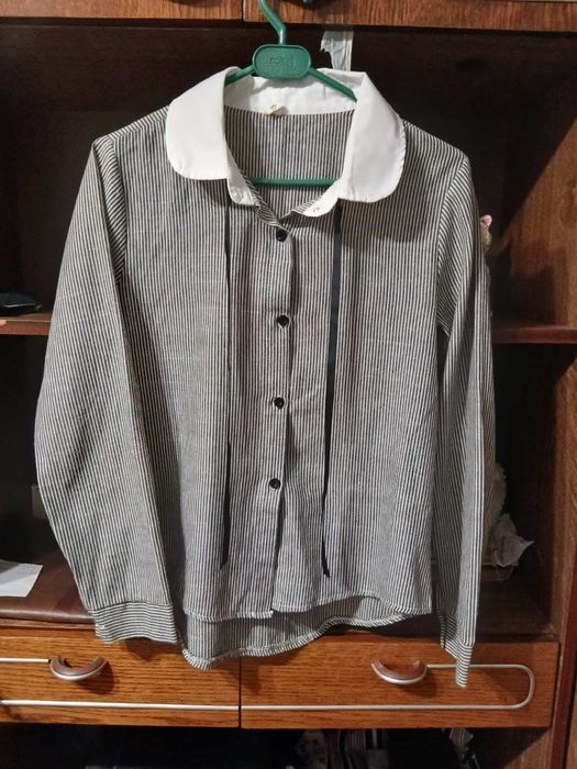 Продам женские блузки.