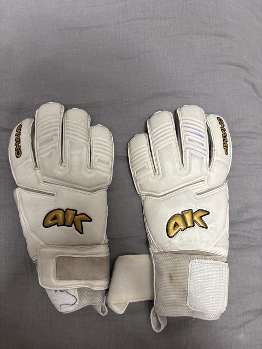 Rekawice bramkarskie 4keepers rozmiar 6