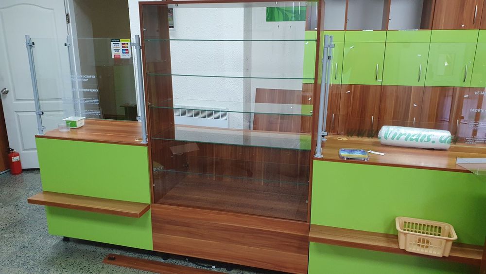 Продам шкаф много ячеек