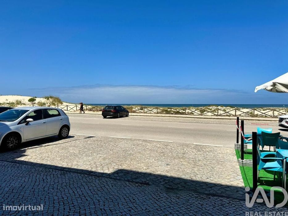 Loja / Estabelecimento Comercial em Vieira de Leiria de 101,00 m2