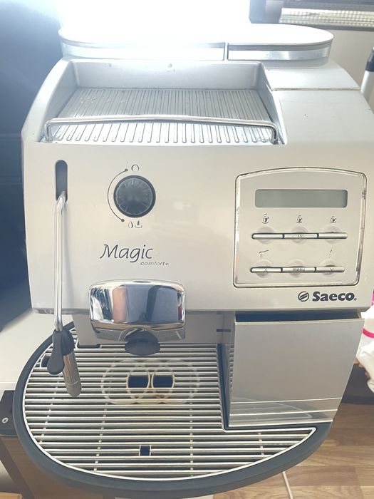 Кофеварка saeco magic