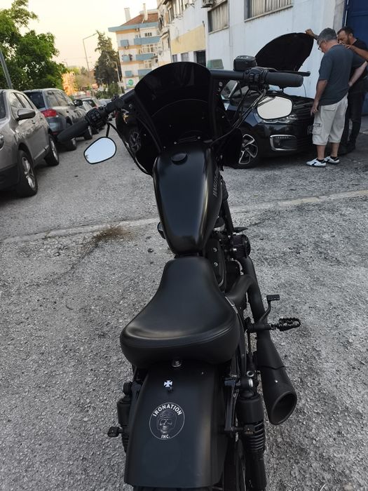 Harley Davidson IRON 883
