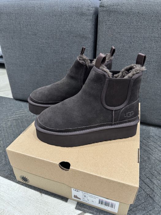 Жіночі темно-коричневі замшеві уггі UGG (37-41)