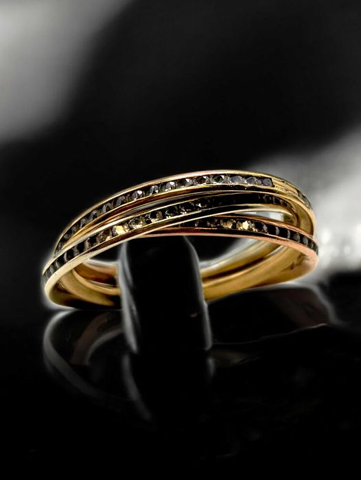 Złoty pierścionek 333 / 3 obrączki /białe, żółte i różowe złoto/2,67 g