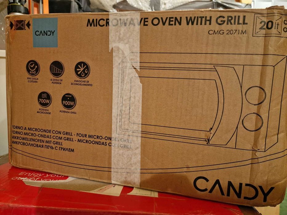 Kuchenka mikrofalowa Candy CMG 2071M, 700 W, grill.
