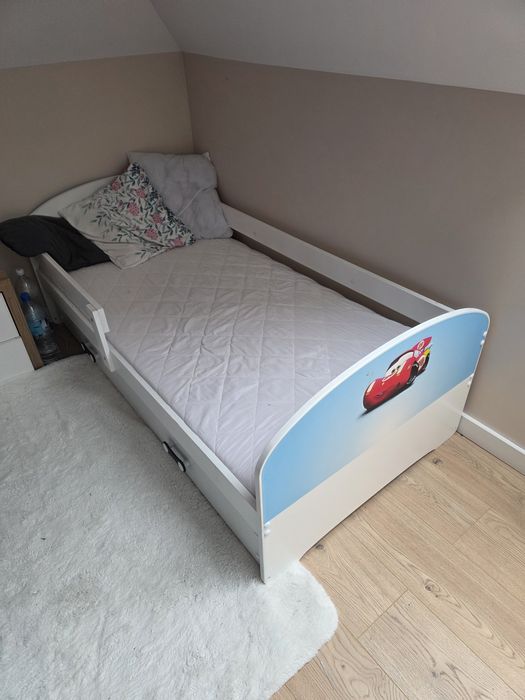 Łóżko dziecięce  160x80 z materacem nowe