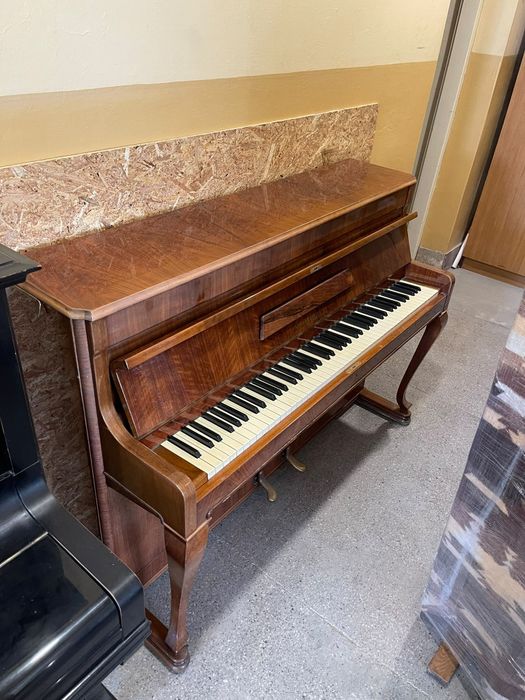 Pianino Weinbach