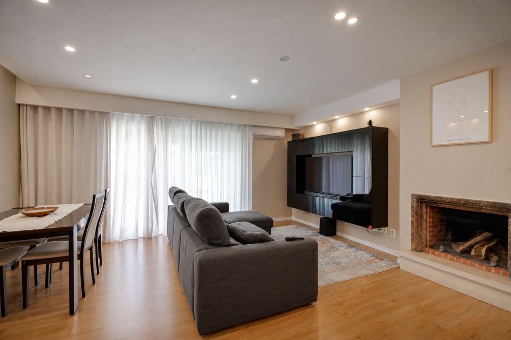 Conjunto de móveis de sala (inclui sofá), com vidro preto